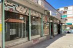 Retail for rent at Zona Aluche, La Latina, Madrid, 28047 with building, sky, window, neighbourhood, sidewalk, facade, real estate, urban design, city and awning around