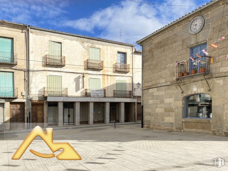 Suelo en venta en Calle San Pedro Barco, El Barco de Ávila, Ávila, 05600 con ventana, edificio, nube, cielo, azul, diseño urbano, barrio, superficie de la carretera, fachada y zona residencial alrededor