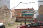 Land for sale at Calle Isabelita USera, 55, Usera, Madrid, 28026 with car, window, house, vehicle, property, plant, building, motor vehicle, infrastructure and sky around