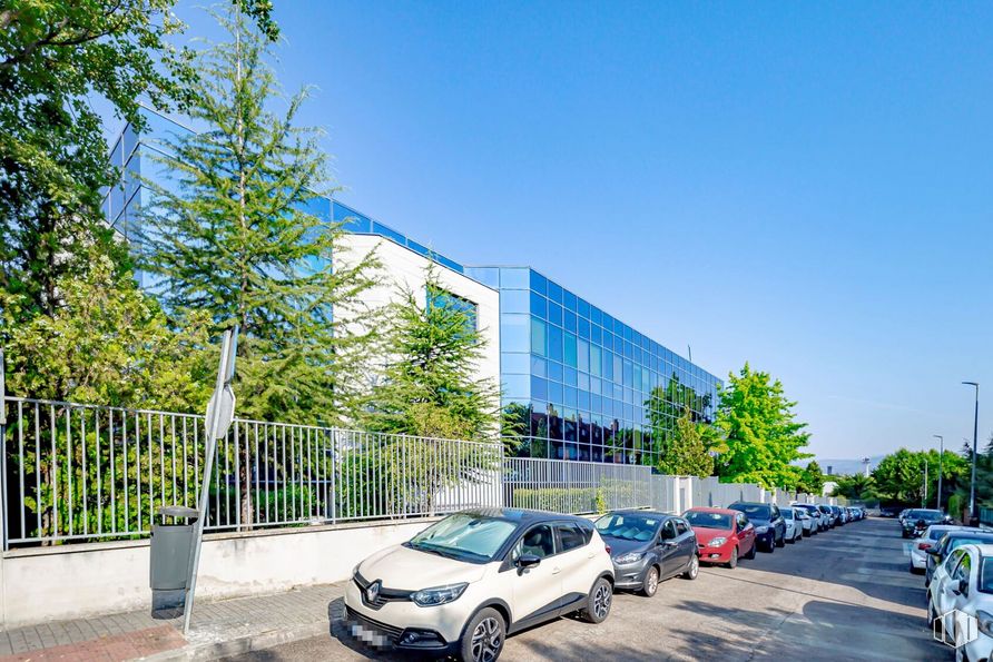 Oficina en venta en Edificio Fiteni VIII Nº1, Calle Valle de Alcudia, 3, Las Rozas de Madrid, Madrid, 28230 con coche, edificio, vehículo terrestre, rueda, cielo, neumático, vehículo, propiedad, planta y iluminación automotriz alrededor