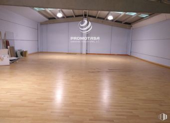 Nave en alquiler en Zona industrial, Rivas-Vaciamadrid, Madrid, 28529 con suelos, suelo, madera, suelos de madera, techo, alumbrado, suelo laminado, interiorismo, hall y madera dura alrededor