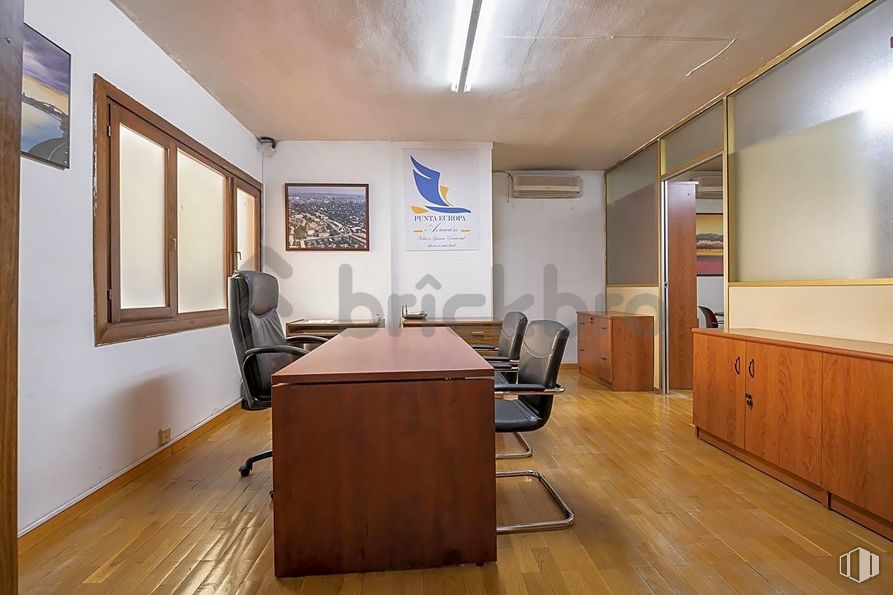 Oficina en venta en Calle Bolivia, Chamartín, Madrid, 28016 con silla, escritorio, ebanistería, ventana, mueble, marco, mesa, madera, hall y interiorismo alrededor