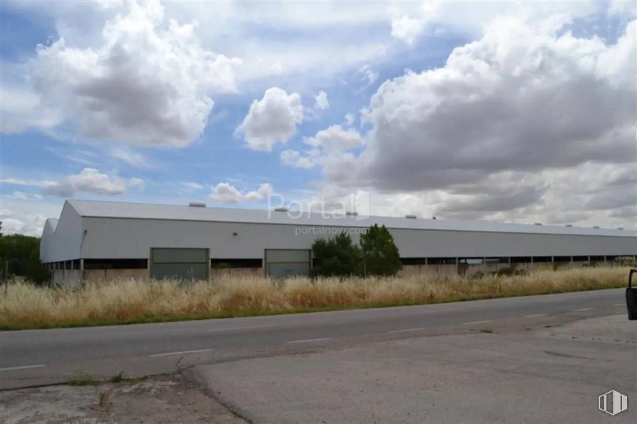 Industrial for sale at Zona Industrial, Torrejón del Rey, Guadalajara, 19174 with building, cloud, sky, plant, asphalt, road surface, land lot, tree, plain and landscape around