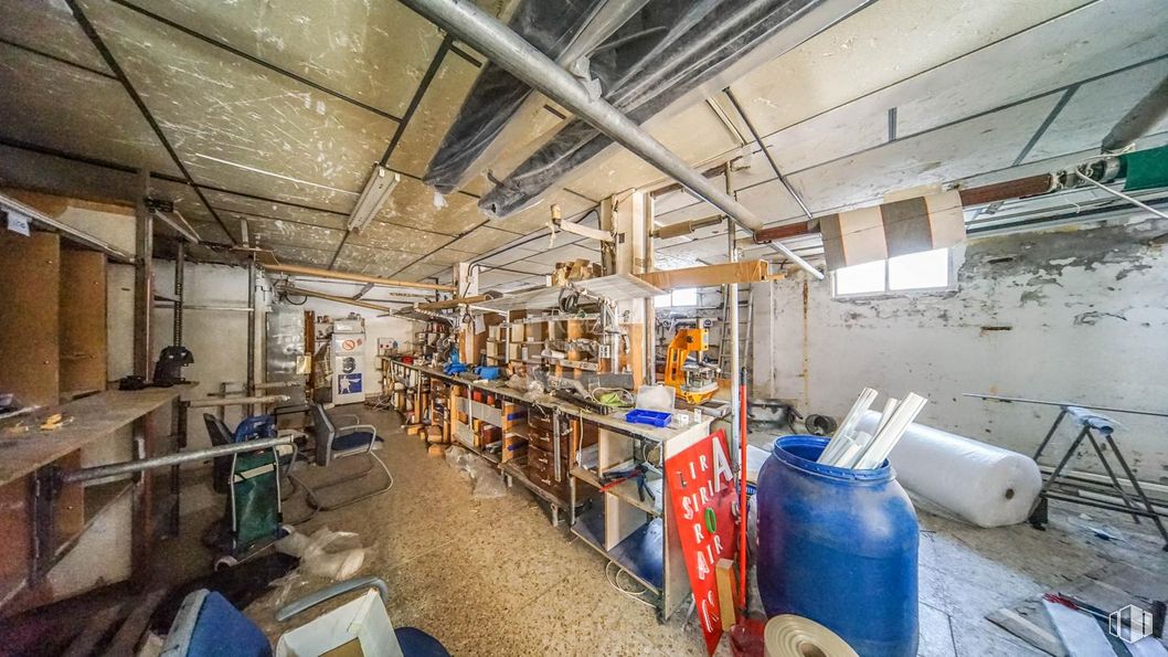 Local en alquiler en Calle Guipúzcoa, Alcorcón, Madrid, 28921 con productos envasados, madera, ingeniería, gas, industria, máquina, suelos, haz, fábrica y metal alrededor