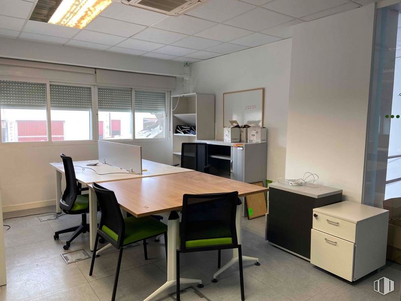 Industrial for sale at Zona empresarial Las Rozas, Las Rozas de Madrid, Madrid, 28230 with chair, filing cabinet, table, furniture, window, building, fixture, wood, interior design and desk around