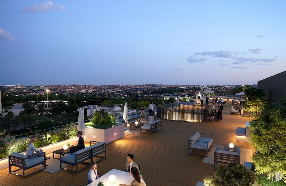 Oficina en alquiler en Edificio Dublín, Calle Vía Dublín, 7, Barajas, Madrid, 28042 con mesa, persona, silla, mesa, cielo, nube, propiedad, edificio, diseño urbano y sombra alrededor