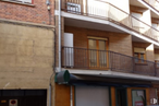 Oficina en alquiler y venta en Calle Perucho, 4, Segovia, 40002 con ventana, edificio, propiedad, accesorio, madera, material de construcción, enladrillado, ladrillo, pared, barrio residencial y fachada alrededor