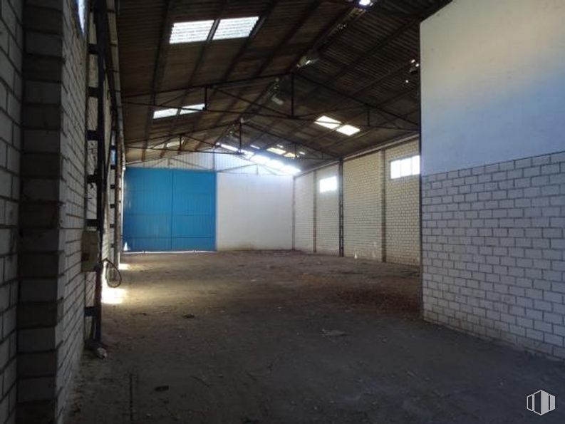 Nave en venta en Polígono Industrial Aimayr, San Martín de la Vega, Madrid, 28330 con puerta, propiedad, superficie de la carretera, piso, madera, accesorio, sombra, pasillo, material compuesto y tintes y sombras alrededor