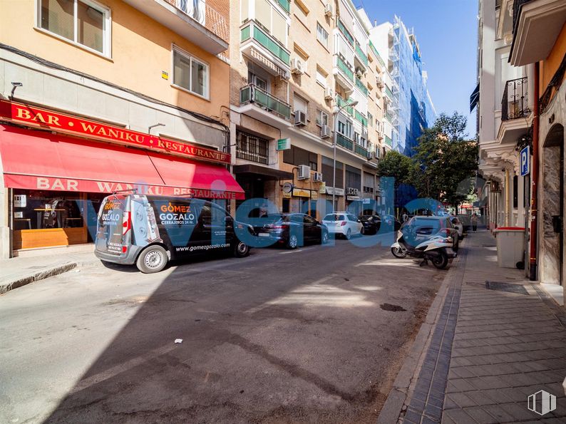 Local en venta en Calle Pedro Heredia, Salamanca, Madrid, 28028 con ventana, edificio, rueda, neumático, vehículo, coche, vehículo de motor, superficie de la carretera, asfalto y iluminación del automóvil alrededor