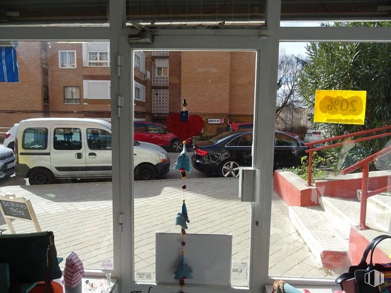 Local en venta en Calle Calanda, Hortaleza, Madrid, 28043 con coche, equipaje y bolsos, neumático, rueda, edificio, ventana, vehículo, vehículo de motor, diseño automotriz y exterior automotriz alrededor