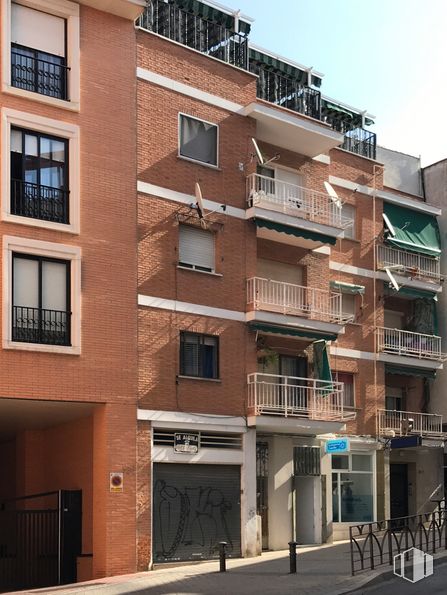 Local en alquiler y venta en Calle Francisco Rabal, 19, Arganda del Rey, Madrid, 28500 con ventana, edificio, propiedad, cielo, bloque de pisos, arquitectura, diseño urbano, barrio, condominio y zona residencial alrededor