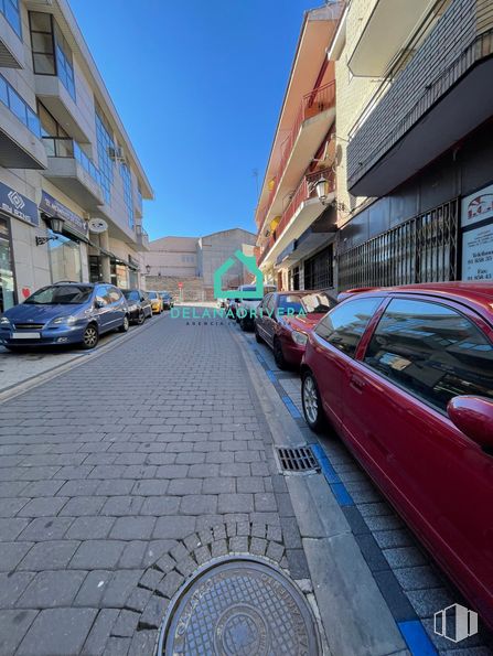 Local en alquiler en Calle Cantos, 8, Galapagar, Madrid, 28260 con coche, edificio, neumático, rueda, vehículo, cielo, ventana, infraestructura, iluminación automotriz y neumático automotriz alrededor