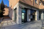 Local en alquiler en Zona Centro, Boadilla del Monte, Madrid, 28660 con ventana, edificio, puerta, planta, madera, diseño urbano, superficie de la carretera, cielo, fachada y condominio alrededor