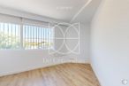 Office for rent at Zona Miguel Hernández, Villa de Vallecas, Madrid, 28031 with furniture, building, wood, window, flooring, floor, rectangle, shade, living room and wood stain around