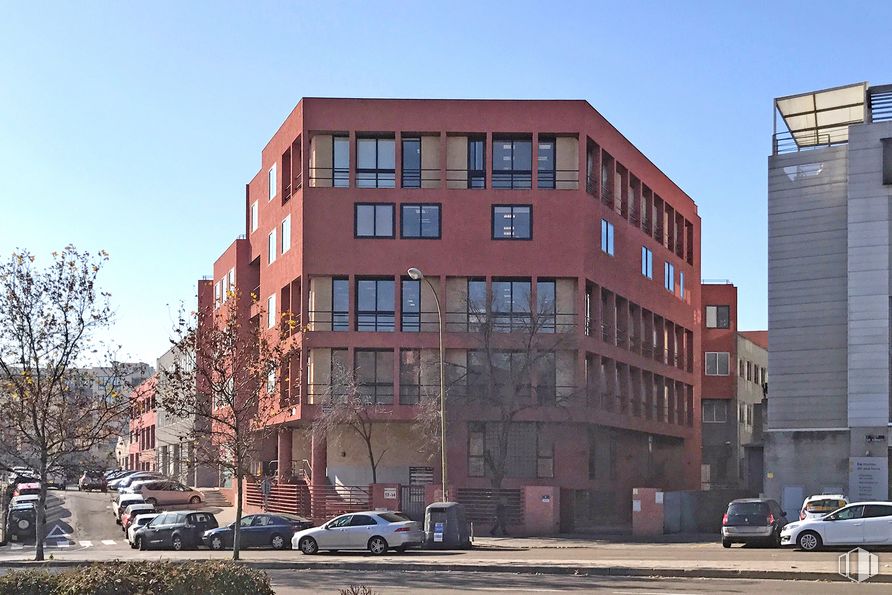 Oficina en venta en Calle San Romualdo, 12, San Blas - Canillejas, Madrid, 28037 con edificio, cielo, propiedad, ventana, coche, diseño urbano, condominio, bloque de pisos, vecindario y edificio comercial alrededor