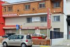 Industrial for rent at Calle Nogal, 6, Algete, Madrid, 28110 with car, window, tire, wheel, automotive parking light, property, vehicle, blue, motor vehicle and building around