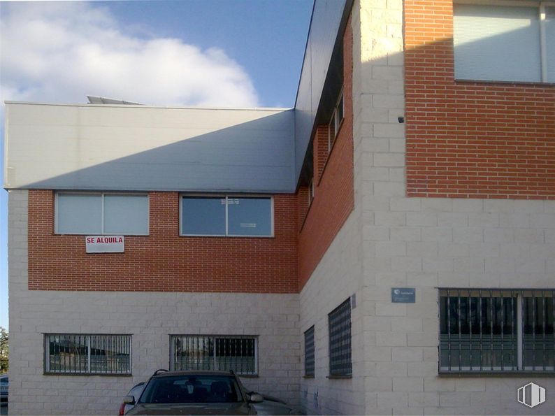 Nave en alquiler en Avenida Reyes, 3, Colmenar Viejo, Madrid, 28770 con coche, ventana, pared, fachada, arquitectura, albañilería, material compuesto, diseño urbano, edificio comercial y ladrillo alrededor