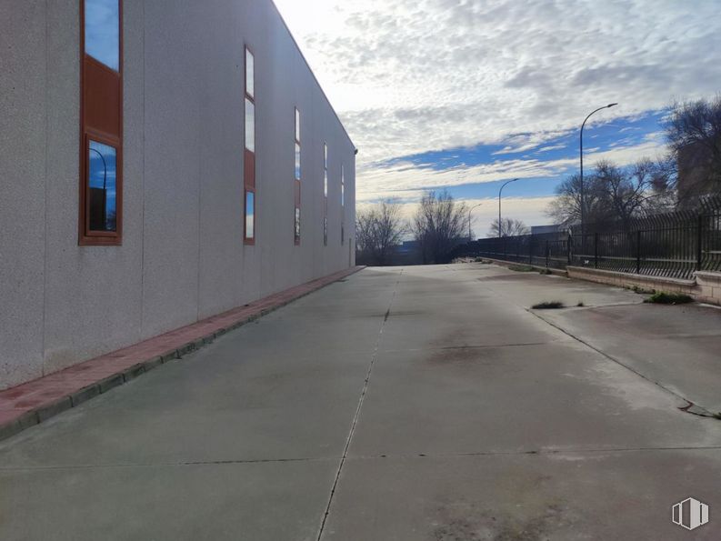 Industrial for sale at Polígono industrial Villacañas, Villacañas, Toledo, 45860 with window, building, cloud, sky, property, road surface, tree, asphalt, road and tar around