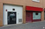 Local en alquiler y venta en Avenida Orovilla, Villaverde, Madrid, 28041 con código de barras 1D, ventana, propiedad, accesorio, puerta, albañilería, ladrillo, superficie de la carretera, edificio y asfalto alrededor