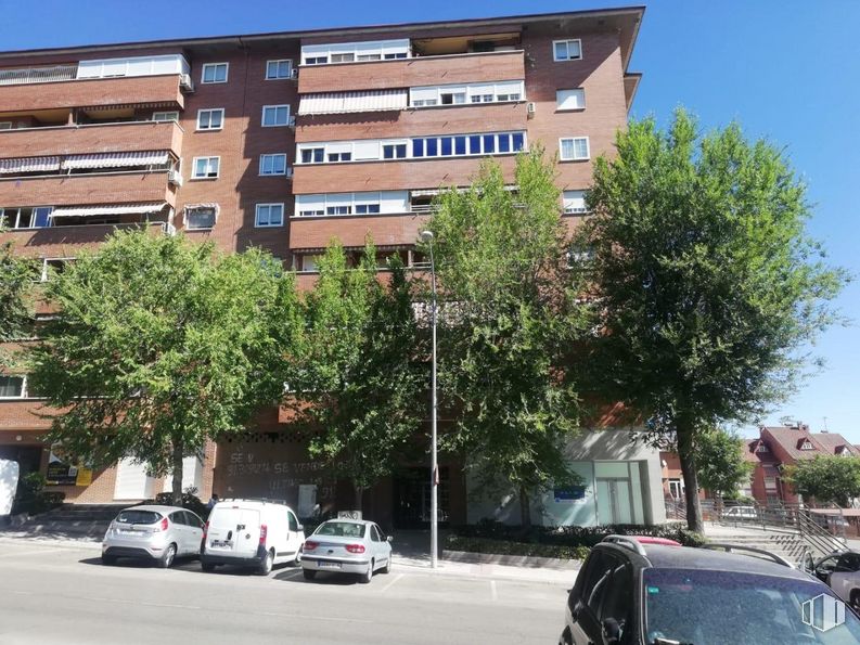 Local en alquiler y venta en Calle Gijón, Fuenlabrada, Madrid, 28942 con coche, edificio, casa, cielo, vehículo terrestre, vehículo, propiedad, ventana, infraestructura y neumático alrededor