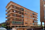 Retail for sale at Calle Salvador Dalí, Guadalajara, 19002 with building, car, sky, window, urban design, tower block, condominium, neighbourhood, commercial building and residential area around