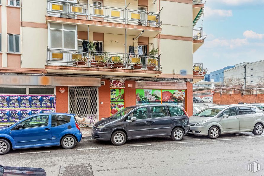 Local en alquiler y venta en Calle Delicias, Fuenlabrada, Madrid, 28945 con coche, edificio, rueda, neumático, luz de estacionamiento automotriz, vehículo, vehículo terrestre, ventana, vehículo de motor y nube alrededor