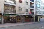 Retail for sale & for rent at Calle Las Torres, Cuenca, 16001 with building, window, fixture, urban design, residential area, city, real estate, facade, door and commercial building around