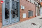 Nave en venta en Casco urbano, Leganés, Madrid, 28914 con ventana, puerta, edificio, madera, accesorio, albañilería, ladrillo, pared, inmobiliario y superficie de la carretera alrededor