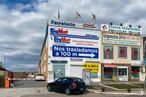 Nave en alquiler en Avenida Naciones, Illescas, Toledo, 45200 con coche, edificio, luz de estacionamiento automotriz, nube, cielo, neumático, vehículo, rueda, placa de matrícula del vehículo y luz de la calle alrededor