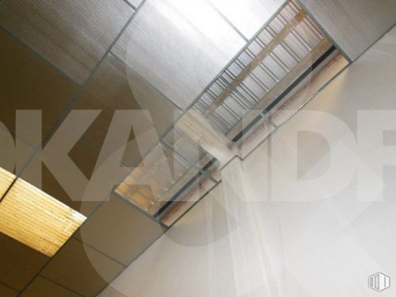 Industrial for sale at Santa María de Benquerencia, Toledo, 45007 with lighting, property, wood, fixture, flooring, stairs, building, floor, material property and composite material around