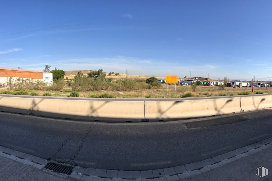 Suelo en venta en Carretera de Parla a Pinto, Parla, Madrid, 28983 con cielo, nube, planta, superficie de carretera, asfalto, brea, vía pública, diseño urbano, paisaje y acera alrededor