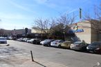 Retail for sale at C.C. Zocoslada, Avenida España, 23, Coslada, Madrid, 28820 with car, building, automotive parking light, land vehicle, sky, wheel, cloud, tire, vehicle and motor vehicle around