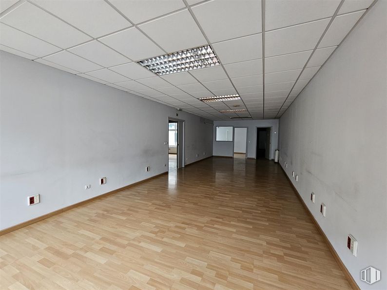 Oficina en alquiler en Calle Pantoja, 10, Chamartín, Madrid, 28002 con lámpara, accesorio, edificio, hall, pared, suelos, madera, ventana, techo y madera dura alrededor