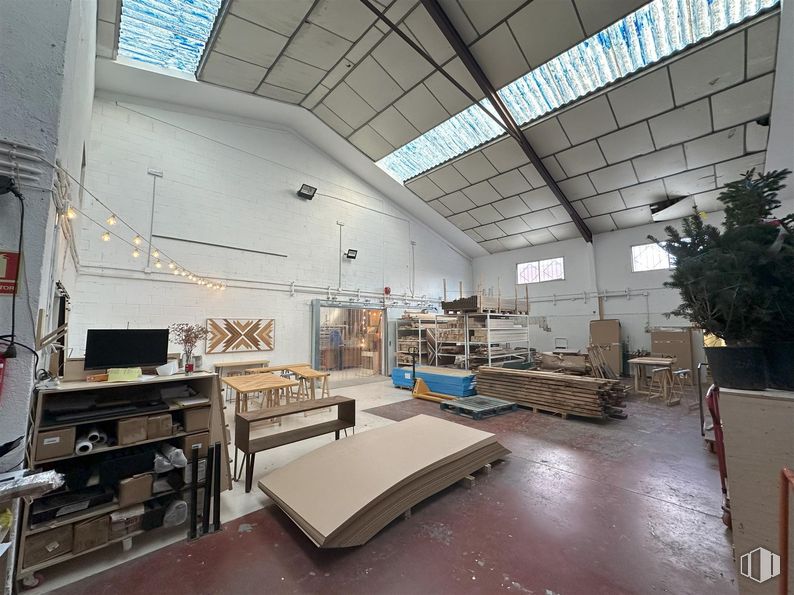 Industrial for rent at Valgrande, Alcobendas, Madrid, 28100 with furniture, window, houseplant, wood, flooring, ceiling, interior design, floor, lighting and light fixture around