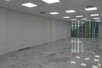 Office for rent at Zona empresarial San Sebastián de los Reyes, San Sebastián de los Reyes, Madrid, 28700 with light fixture, lighting, flooring, floor, ceiling, interior design, tile, tile flooring, composite material and hall around