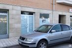 Local en alquiler en Calle Novios, 23, Tarancón, Cuenca, 16400 con rueda, coche, puerta, neumático, luz de estacionamiento automotriz, luz de posición lateral automotriz, vehículo terrestre, placa de matrícula del vehículo, vehículo y espejo retrovisor lateral automotriz alrededor