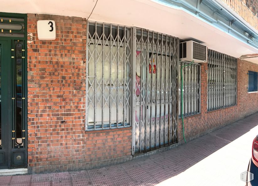 Local en venta en Calle Félix Rodríguez de la Fuente, 3, Algete, Madrid, 28110 con puerta, ventana, edificio, iluminación automotriz, vehículo motorizado, vehículo, exterior automotriz, material rodante, parachoques y rodando alrededor