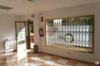 Local en venta en Zona Hospitales, Cuenca, 16003 con ebanistería, ventana, accesorio, edificio, madera, diseño de interiores, puerta, casa, arquitectura y sombra alrededor