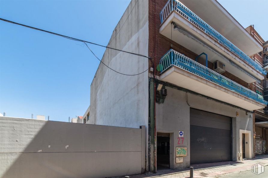 Local en alquiler en Calle Sierra de los Filabres, 24, Puente de Vallecas, Madrid, 28038 con edificio, cielo, casa, diseño urbano, fachada, edificio comercial, electricidad, ciudad, material compuesto y carretera alrededor