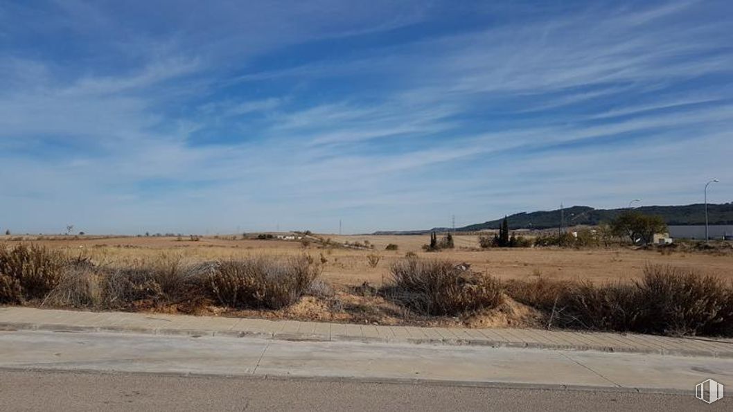 Land for sale at Calle Metal, Chiloeches, Guadalajara, 19160 with road, horizon, ecoregion, plain, land lot, steppe, shrubland, prairie, soil and tar around