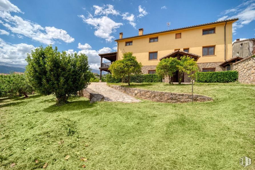 Suelo en venta en Calle Olivos, Candeleda, Ávila, 05480 con casa, nube, cielo, planta, edificio, paisaje natural, ventana, lote de terreno, árbol y vegetación alrededor