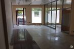 Retail for sale & for rent at Zona Santa Ana, Cuenca, 16003 with window, table, fixture, interior design, wood, hall, flooring, floor, wall and building around