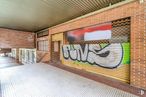 Retail for sale at Calle León Felipe, Guadalajara, 19004 with property, brick, wood, art, brickwork, flooring, building, graffiti, facade and urban design around