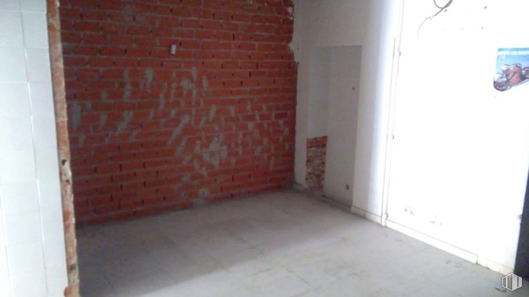 Local en venta en Calle Cartagena, 64, Salamanca, Madrid, 28028 con puerta, propiedad, accesorio, madera, albañilería, piso, ladrillo, suelo, material compuesto y material de construcción alrededor