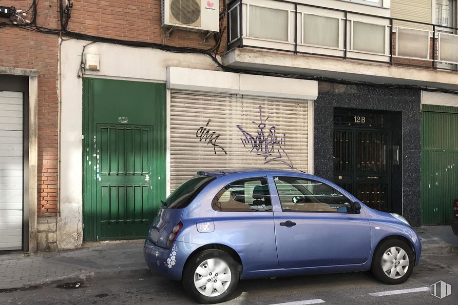 Local en venta en Calle Jaime Hermida, San Blas - Canillejas, Madrid, 28037 con rueda, coche, puerta, neumático, vehículo terrestre, vehículo, propiedad, ventana, iluminación automotriz y campana alrededor