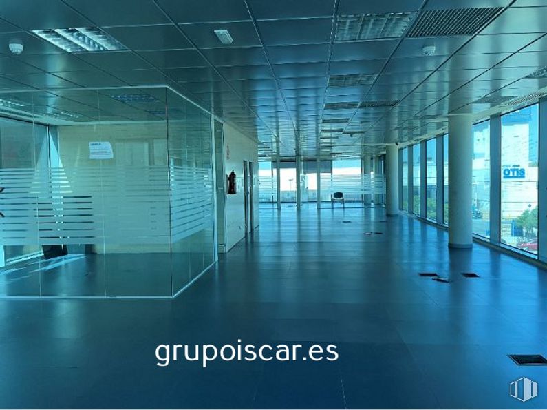 Oficina en venta en Edificio Empireo, Calle Benjamín Outram, 4, Leganés, Madrid, 28919 con edificio, accesorio, suelo, piso, pared, aqua, vidrio, techo, material transparente y espacio alrededor