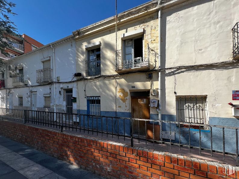 Suelo en venta en Casco urbano, Arganda del Rey, Madrid, 28500 con ventana, edificio, cielo, madera, accesorio, puerta, barrio, diseño urbano, zona residencial y propiedad material alrededor