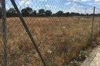 Land for sale at Calle Arroyo de la Bulera, Villaverde, Madrid, 28021 with cloud, sky, plant, fence, tree, land lot, natural landscape, mesh, wire fencing and grass around