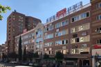 Oficina en venta en Zona El Carrascal, Leganés, Madrid, 28916 con edificio, planta, cielo, tiempo de día, ventana, bloque de pisos, diseño urbano, condominio, árbol y barrio residencial alrededor