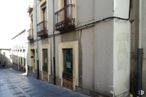 Retail for sale at Plaza Mercado Chico, Ávila, 05001 with road surface, window, building, door, road, facade, city, sky, alley and wood around